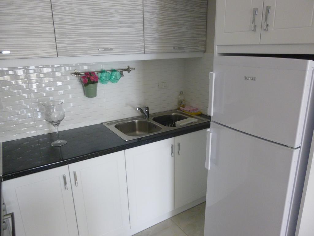 Amarilis Luxury Apartment Σαράντα Δωμάτιο φωτογραφία